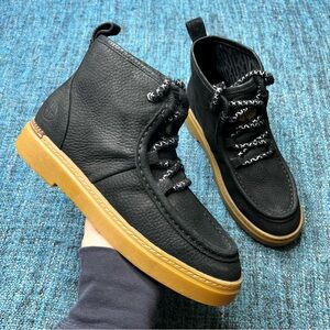 Cole Haan Summit Chukka Boots in Black Nubuck Leather Women's Size 7.5 B Shoes